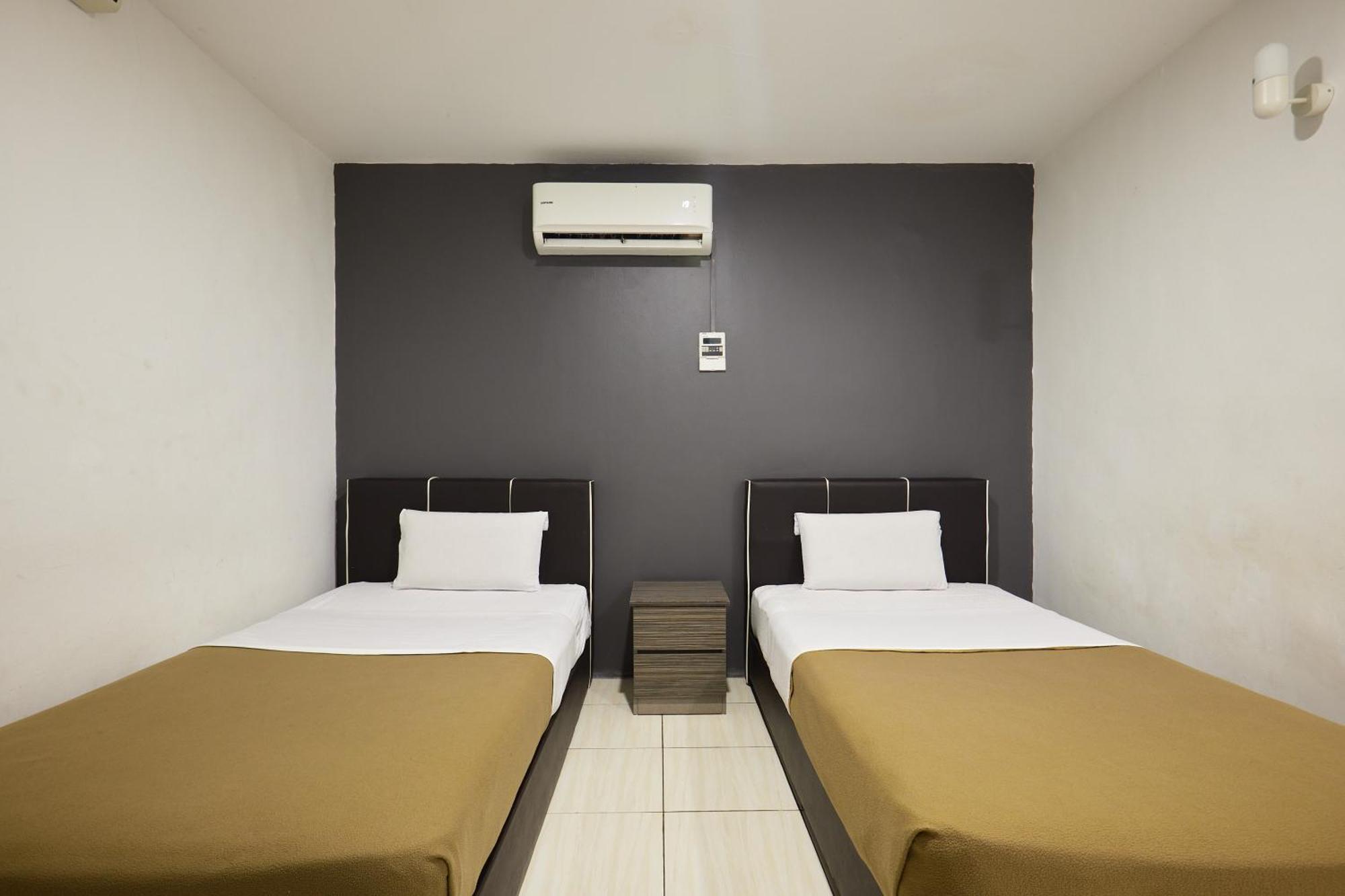 Uncle Guesthouse Kuala Terengganu Exterior photo